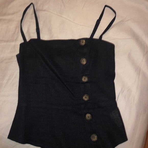 Reformation Shell Top! - Picture 2 of 4